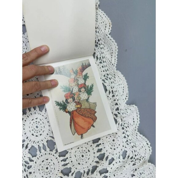 Christmas Postcard Book 30 Full-Color Cards To Keep Or Send - Picture 9 of 10